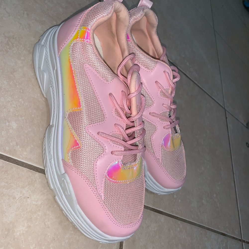 Pink sneakers Fashionnova